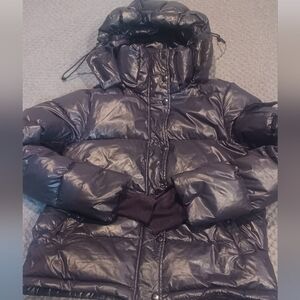 S13 black women puffer jacket size XS.